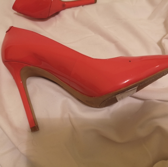 Vince Camuto Leather Upper Coral pumps Shoes - Picture 6 of 11